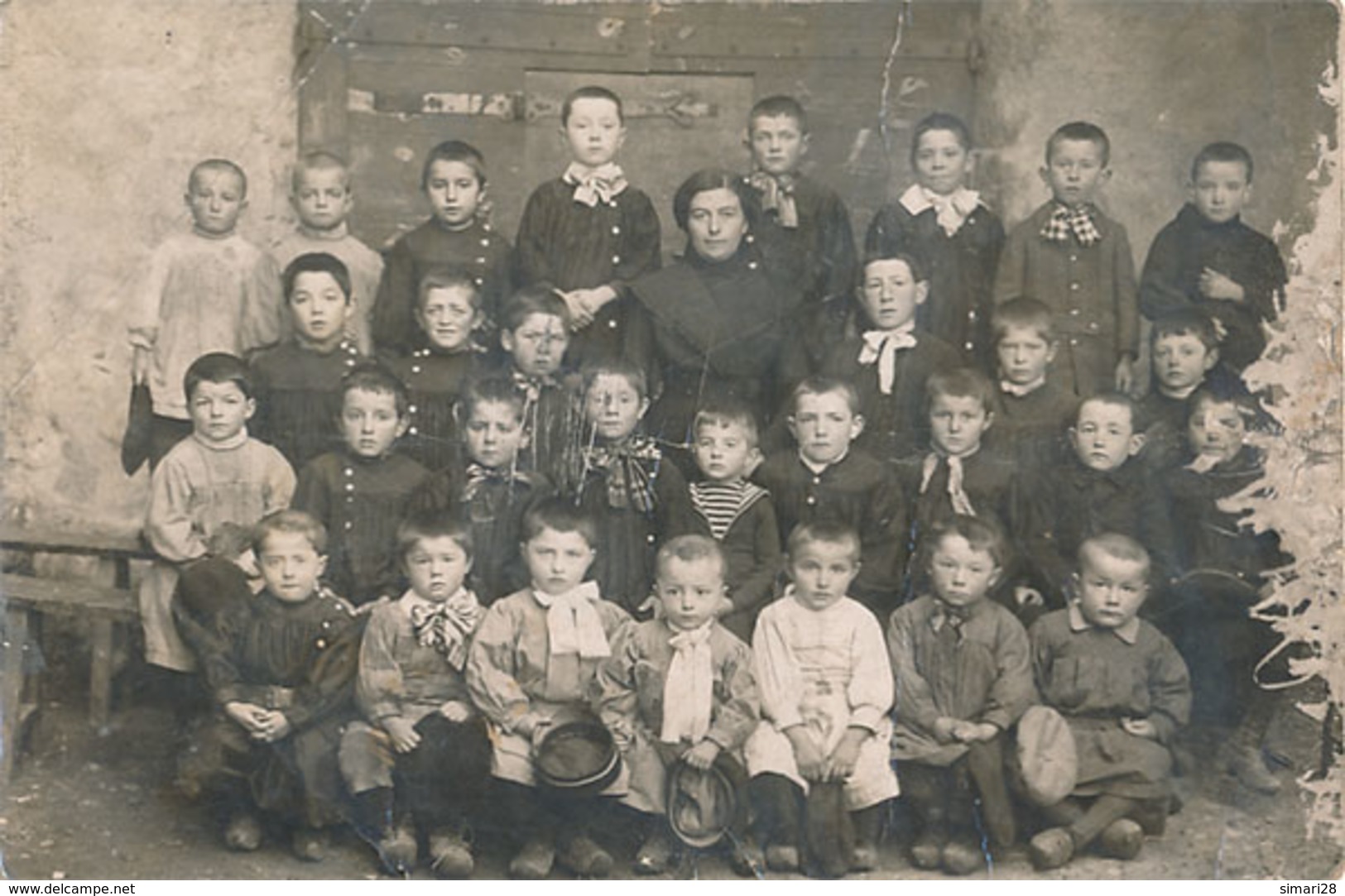 SAINT ETIENNE DU VALDONNEZ - CARTE PHOTO - INSTITUTRICE ET ELEVES - Sonstige & Ohne Zuordnung