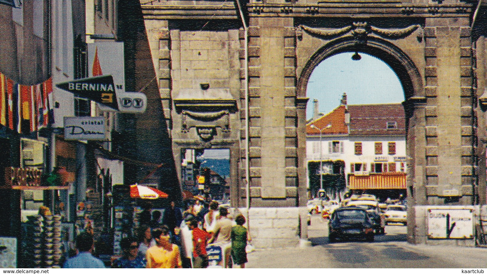 Pontarlier: PORSCHE 911 - La Porte Saint-Pierre - Toerisme