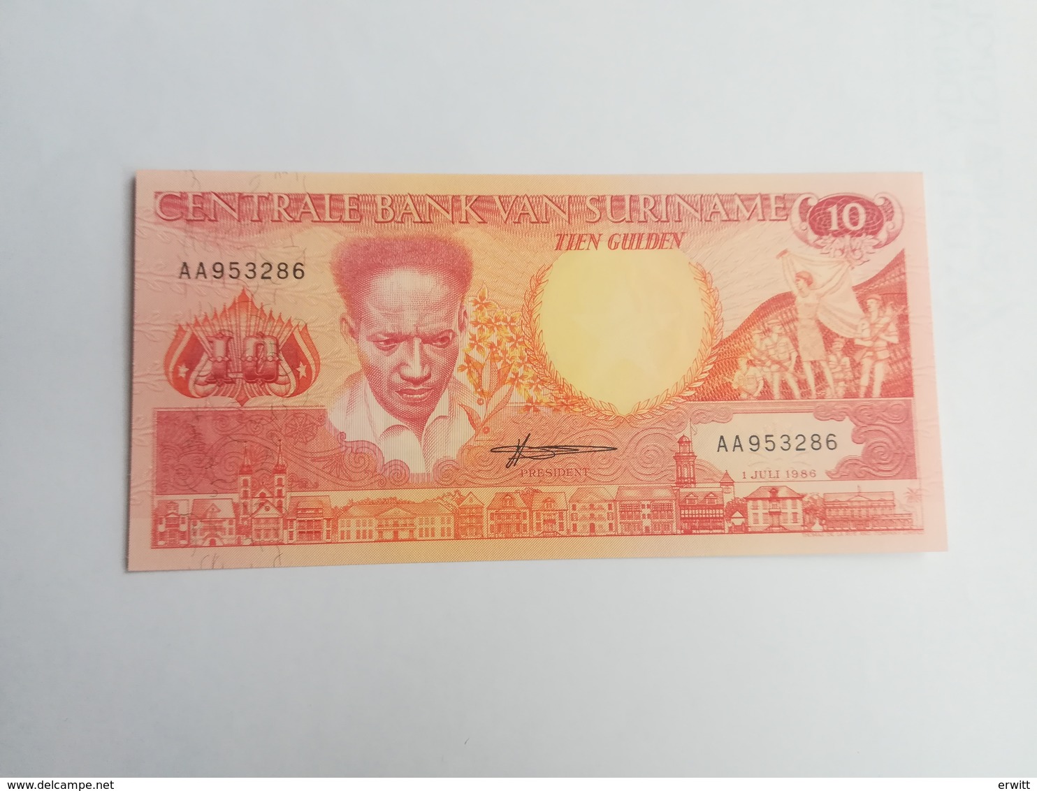 SURINAME 10 GULDEN 1986 - Surinam