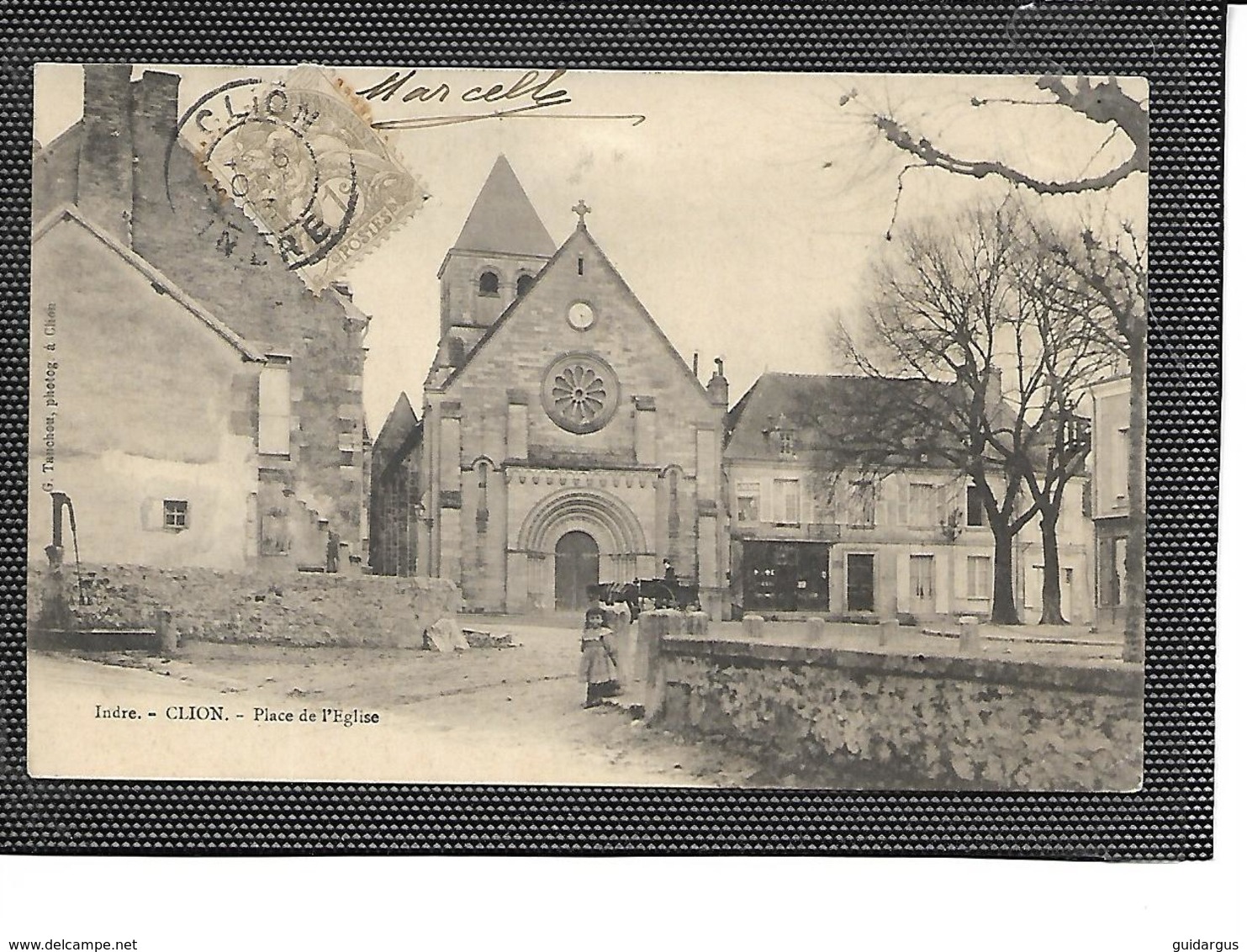 36-CLION-sur-INDRE-(Chatillon)-Une Vue Animée De La Plaçe De L'Eglise -Magasin-Attelage - Autres & Non Classés