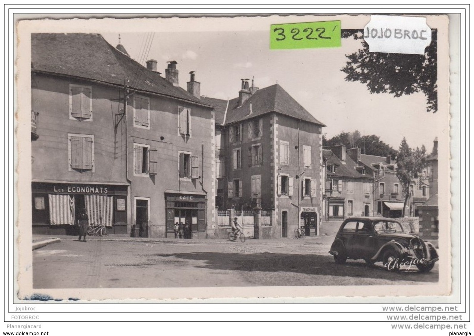 7539 POSTCARD AK CARTE PHOTO 3222 DONZENAC PLACE DE LA MAIRIE CAFE EPICERIE LES ECONOMATS TRACTION - Andere & Zonder Classificatie