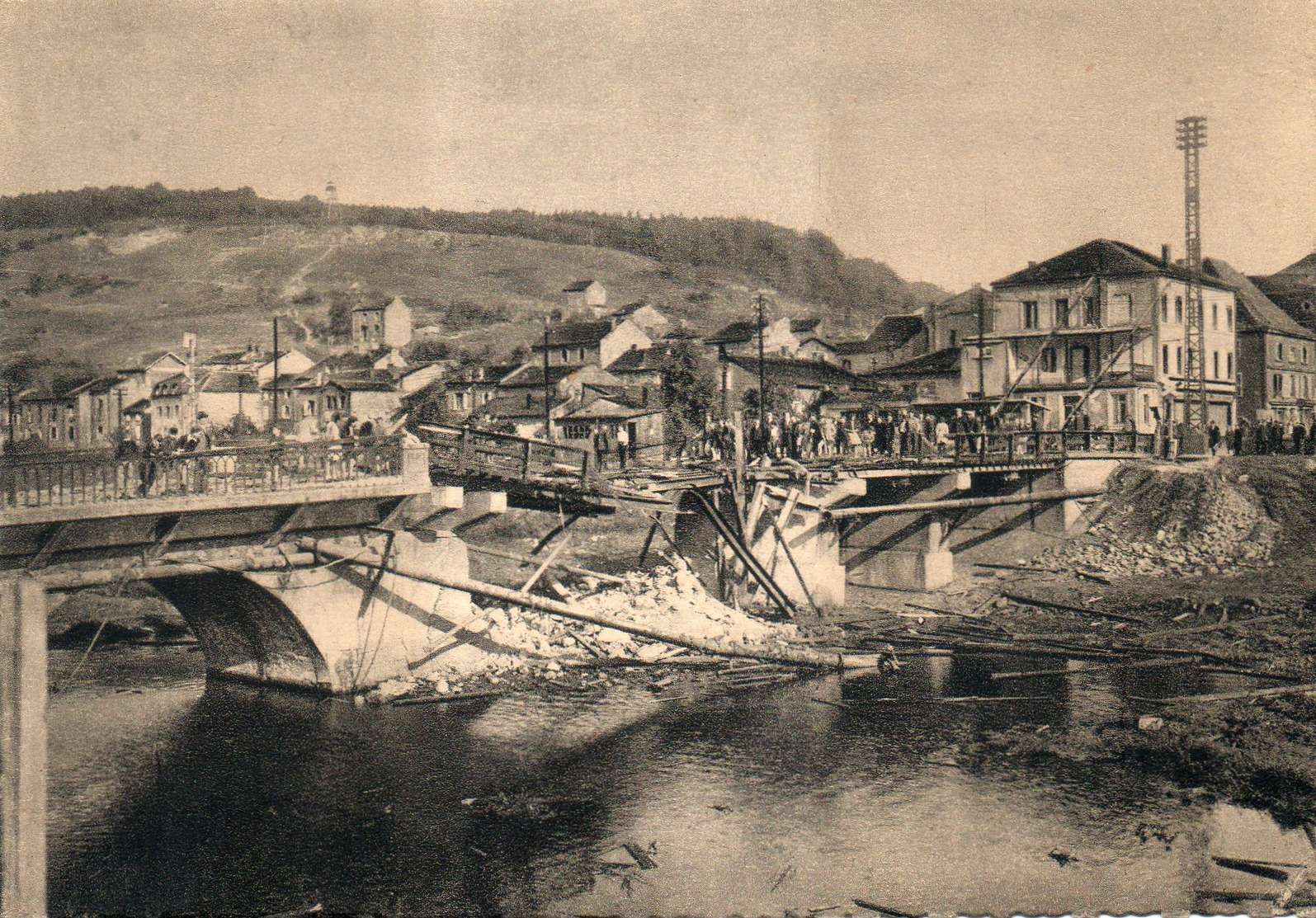 Carte Postale Moyeuvre-Grande (Moselle) Pont De L'Orne à La Libération - Autres & Non Classés