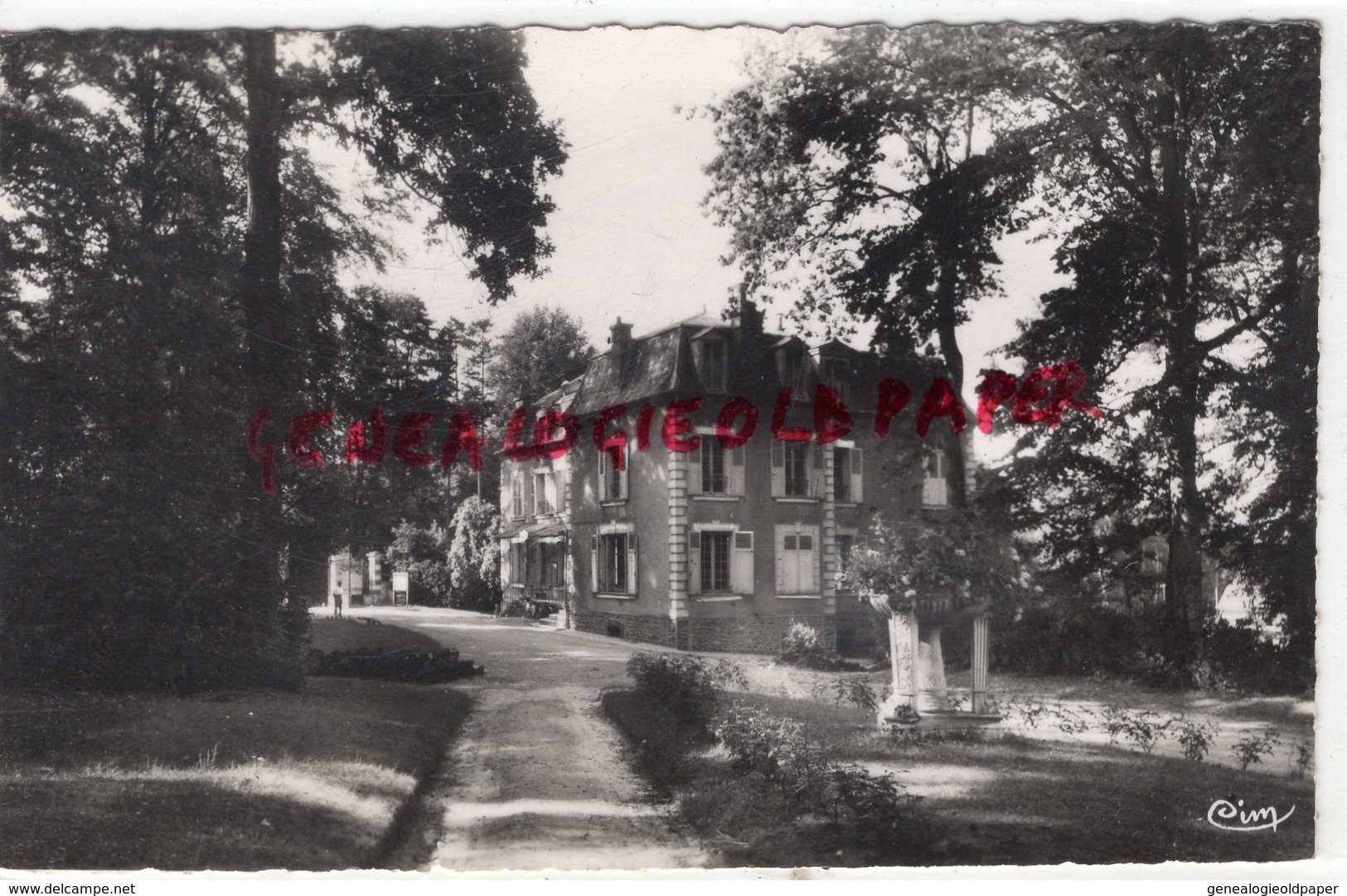 77- BOIS LE ROI-  L' HOTEL DE VILLE - CARTE PHOTO 1960 - Bois Le Roi