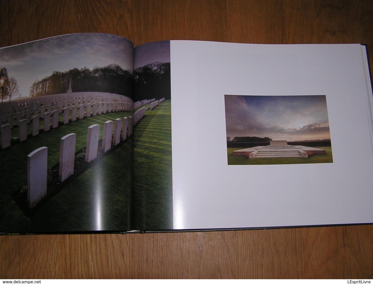 SILENT FIELDS Mémorial Sites of The Great War Guerre 14 18 Oorlog Cimetière Militaire Cemetery Yser Menin Flandre Ijser