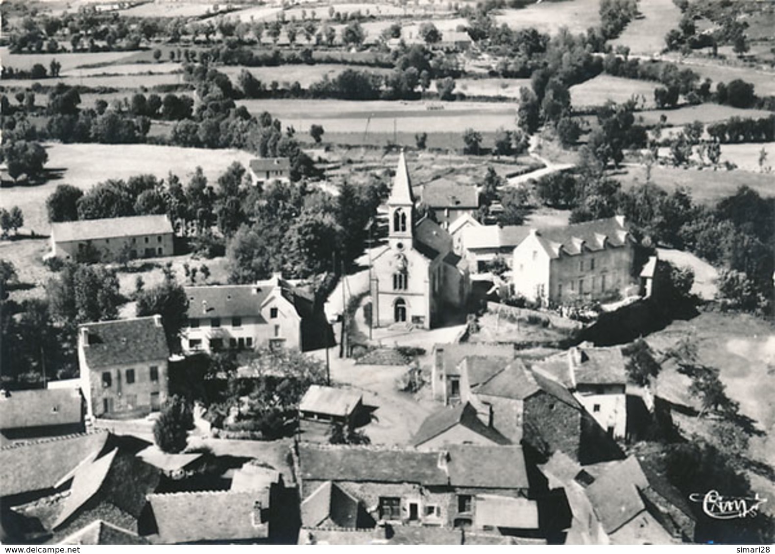 LE CHASTEL NOUVEL - N° 324 95 A - QUARTIER DE L'EGLISE VUE AERIENNE (C P S M) - Autres & Non Classés