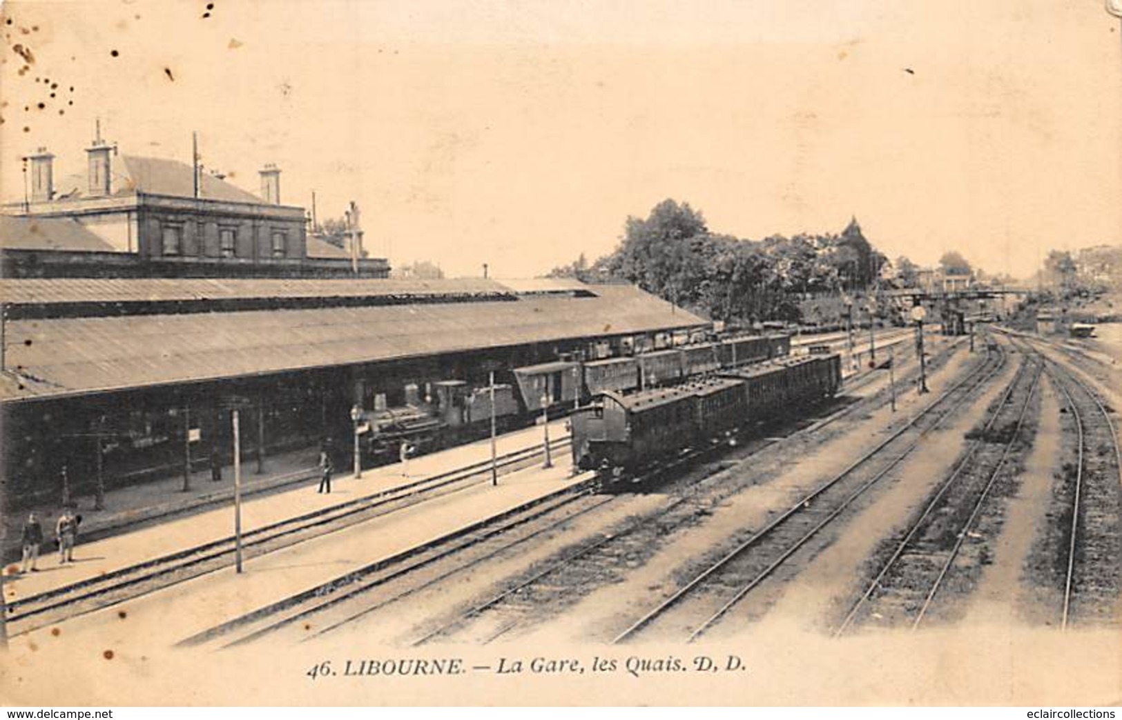 Libourne       33       Intérieur De La Gare. Train        (voir Scan) - Libourne