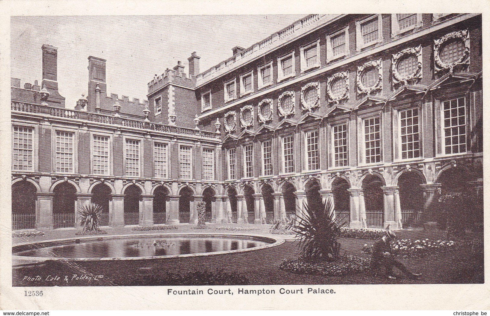 Fountain Court, Hampton Court Palace (pk51722) - Other & Unclassified