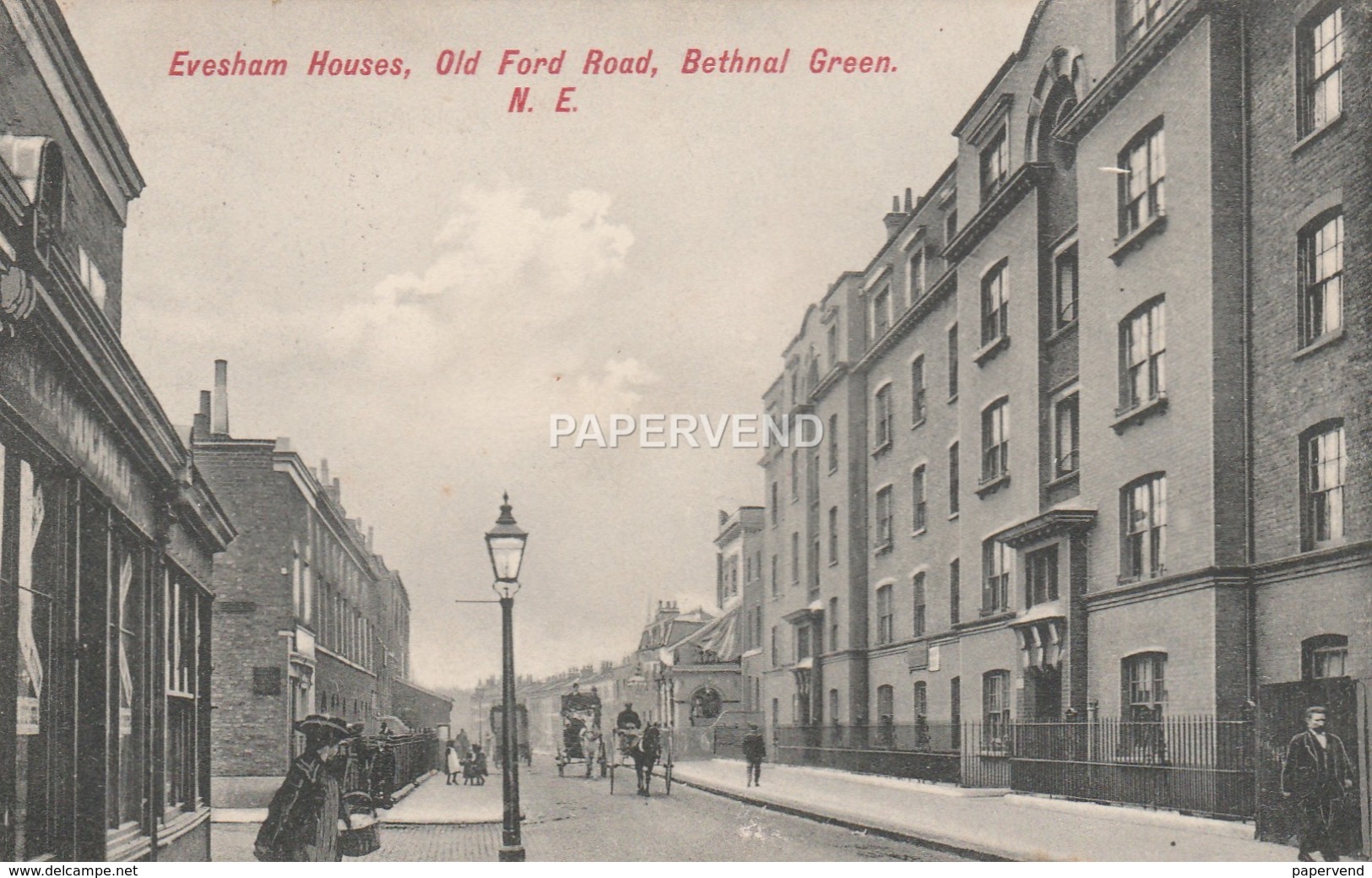 LONDON   BETHNAL GREEN Evessham Houses Old Ford Road  L744 - London Suburbs