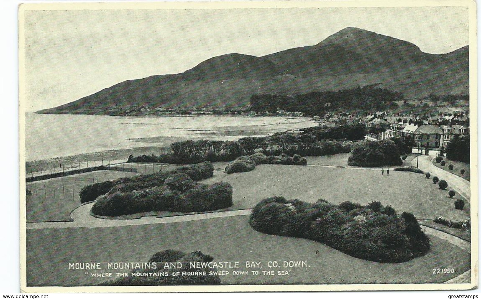 Irealnd Postcard Valentines Unused. Rp  Mourne Mountains Newcastle Bay  County Down - Down