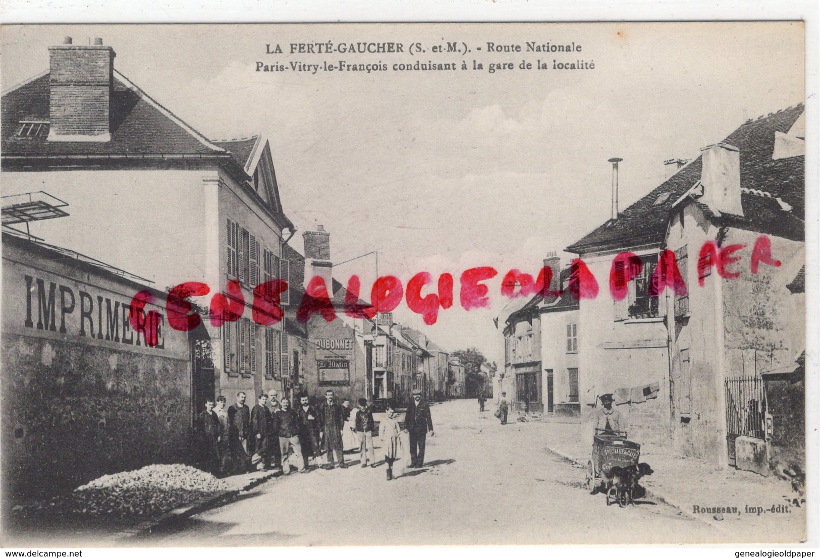 77- LA FERTE GAUCHER- ROUTE NATIONALE PARIS VITRY LE FRANCOIS CONDUISANT A LA GARE DE LA LOCALITE -ATTELAGE CHIEN - La Ferte Gaucher