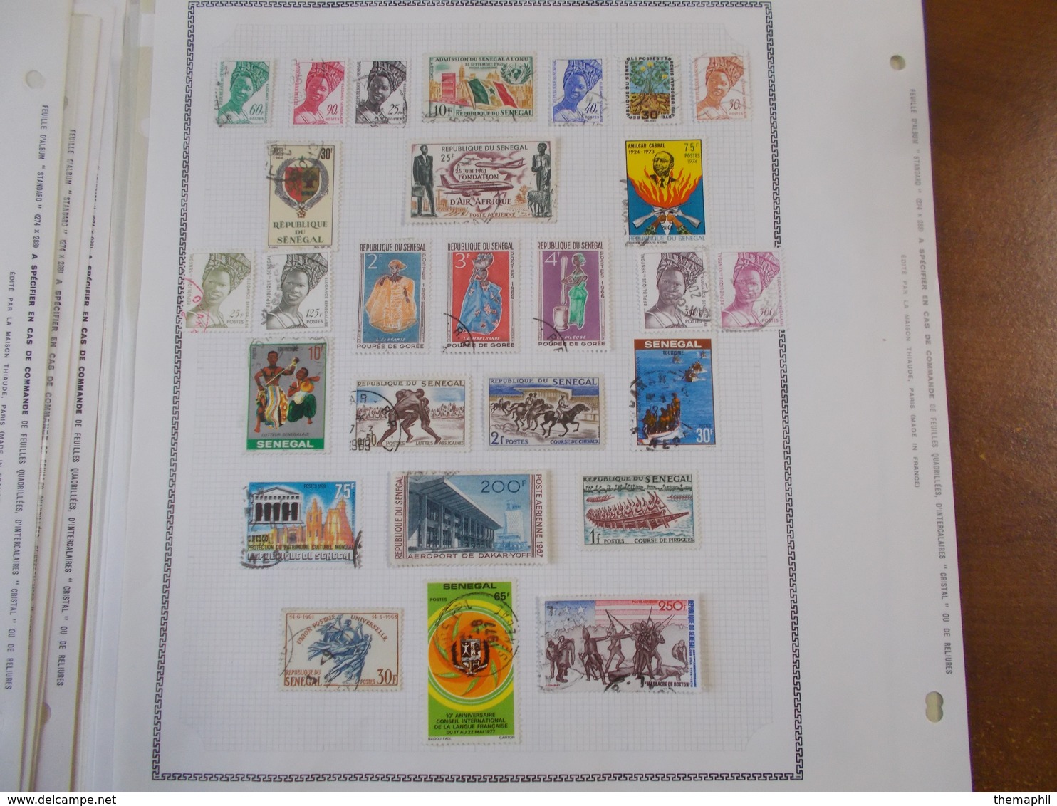 lot n° 635  MONACO algerie senegal  neufs * ou obl.    sur page d'albums.  no paypal