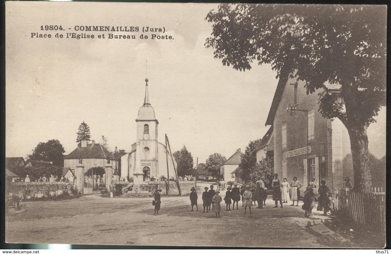 CPA Commenailles - Place De L'Eglise Et Bureau De Poste - Circulée 1930 - Autres & Non Classés