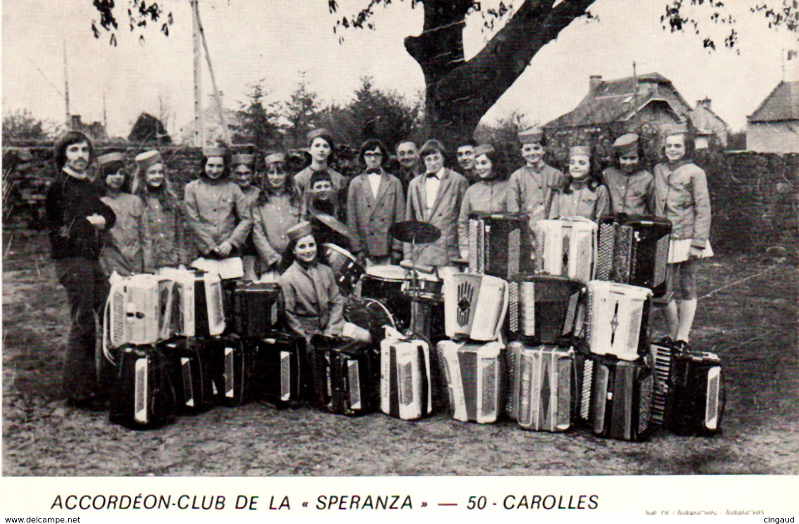 Carolles: Photo De L'accordéon Club Spérenza - Sonstige & Ohne Zuordnung