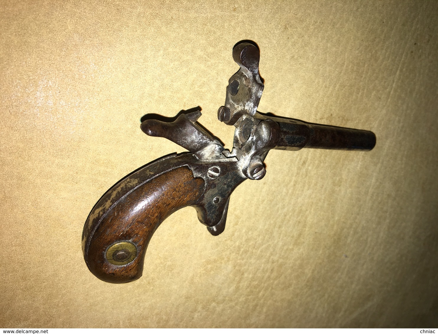 RARE ANCIEN PETIT PISTOLET DE CYCLISTE A UN COUP BIEN COMPLET A NETTOYER