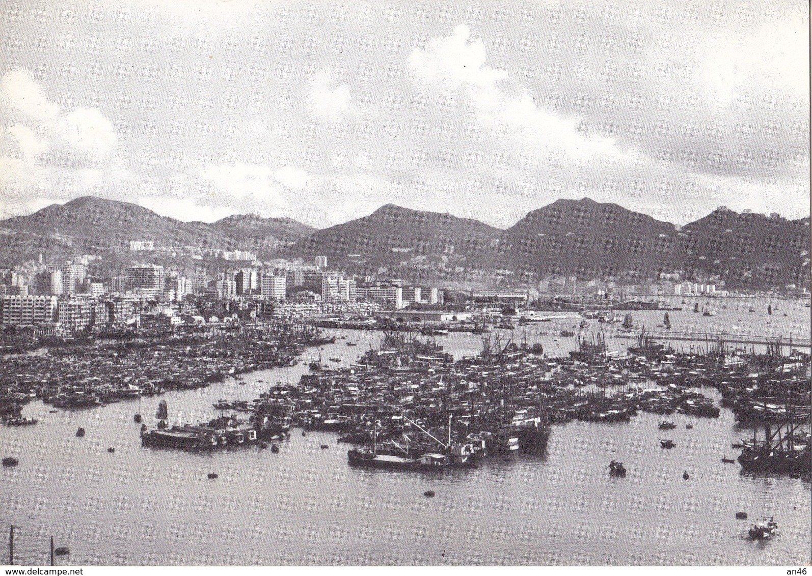 HONG KONG A VIEW OF THE BAY   VG   AUTENTICA 100% - Cina (Hong Kong)