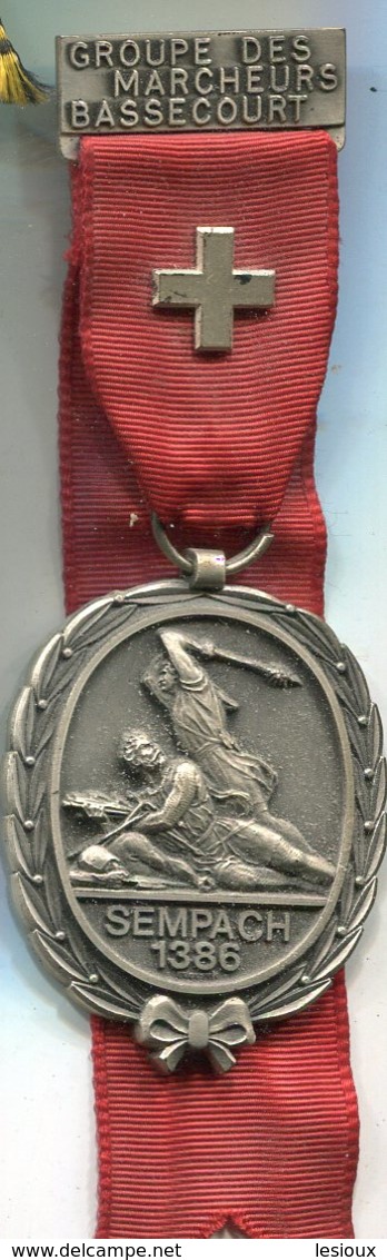 M408 MEDAILLE SUISSE GROUPE DES MARCHEURS BASSECOURT SEMPACH 1386 MARCHE - Autres & Non Classés