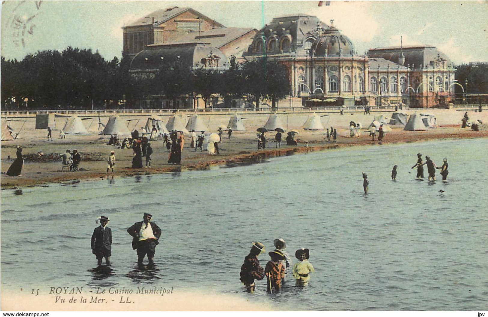 ROYAN - Le Casino Municipal - Vu De La Mer - Royan