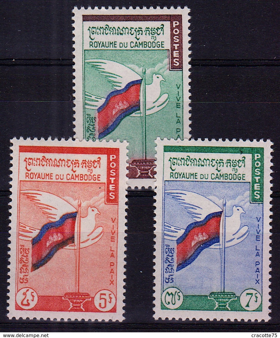 CAMBODGE - N° 98/100 - Pour La Paix - Colombe Et Drapeau. Série Complète. Luxe - Cambogia