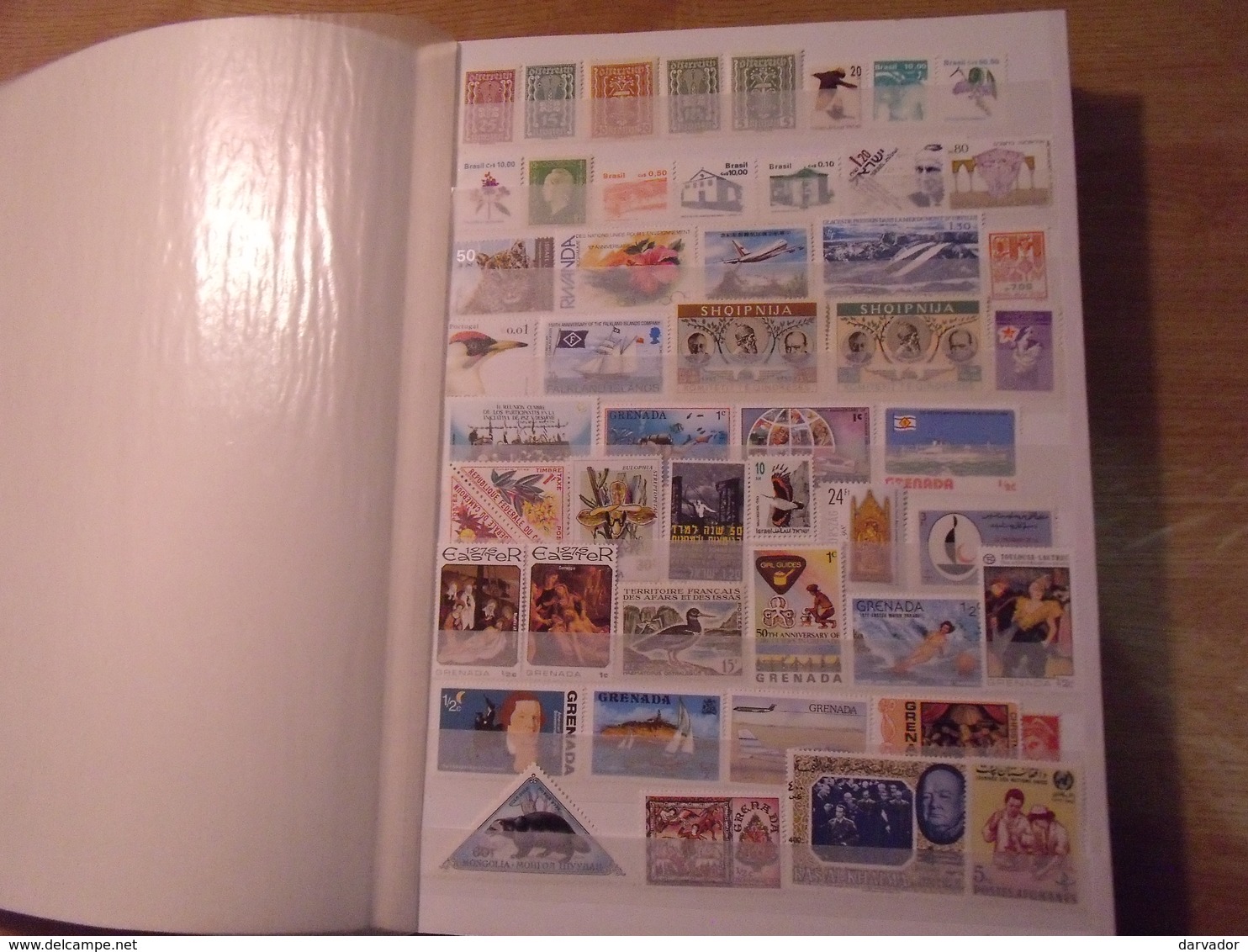 LIQUIDATION / Album M /  Timbres Divers Monde Tous Neuf **  MNH ( Sans Charnière   (52 Photos ) SUPERBE - Collections (en Albums)