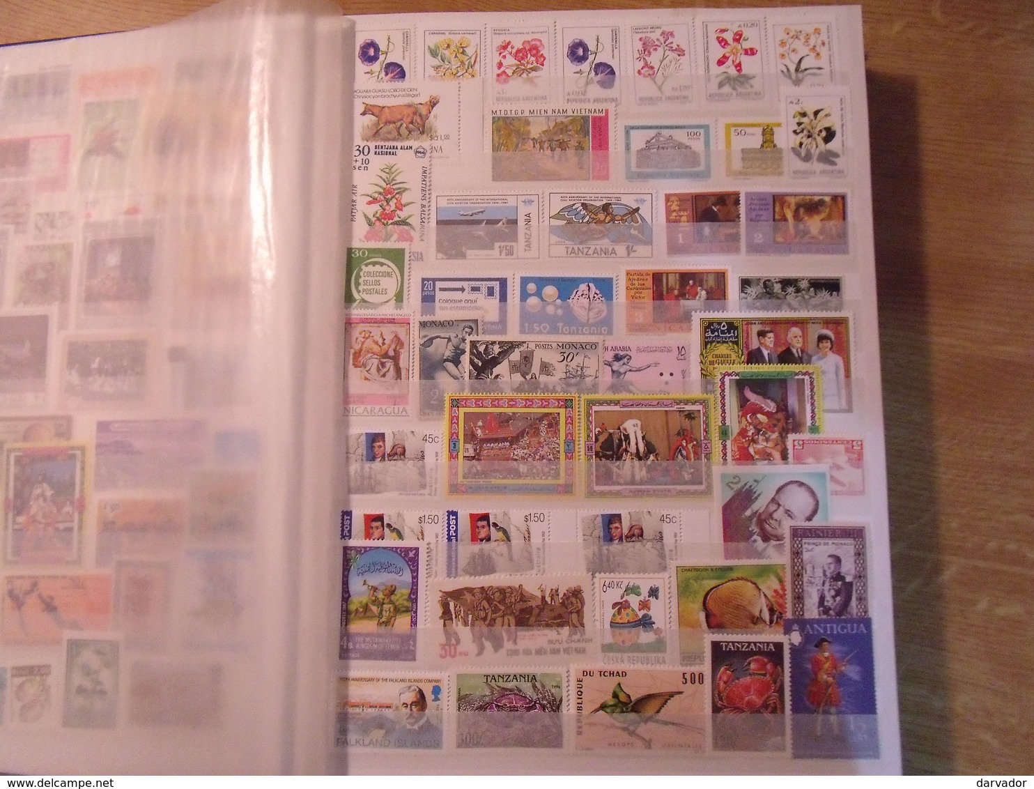 LIQUIDATION / Album M /  Timbres Divers Monde Tous Neuf **  MNH ( Sans Charnière   (52 Photos ) SUPERBE - Collections (en Albums)