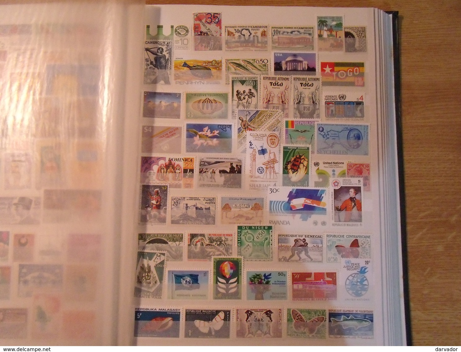 LIQUIDATION / Album M /  timbres divers monde tous neuf **  MNH ( sans charnière   (52 photos ) SUPERBE