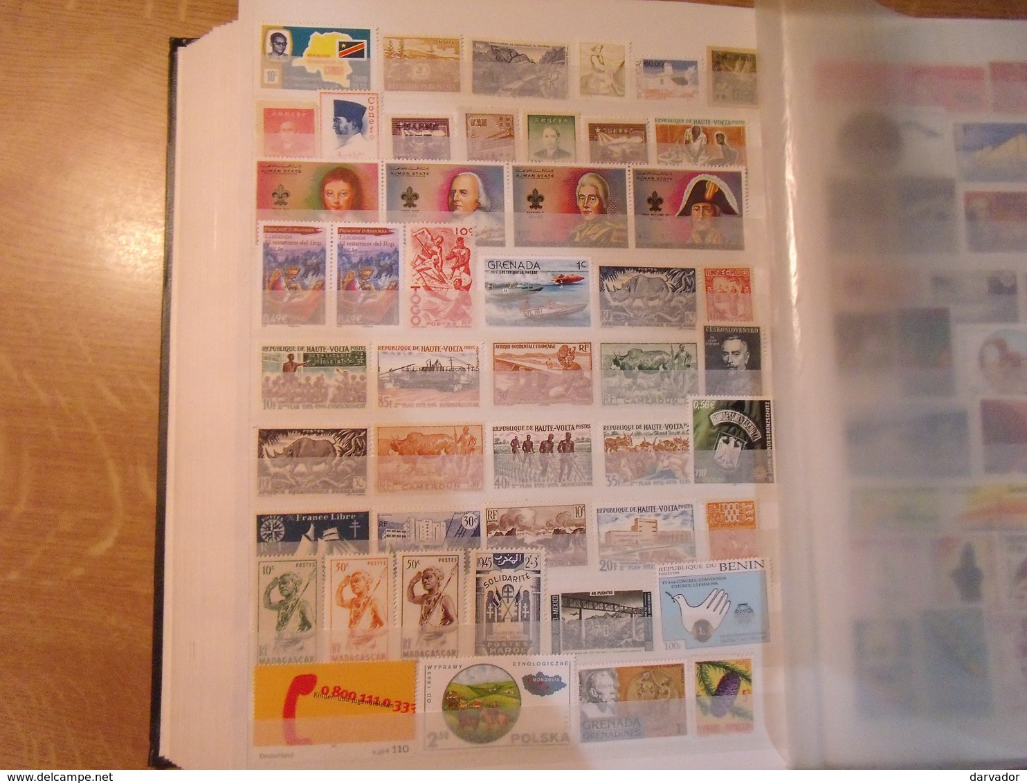 LIQUIDATION / Album M /  timbres divers monde tous neuf **  MNH ( sans charnière   (52 photos ) SUPERBE