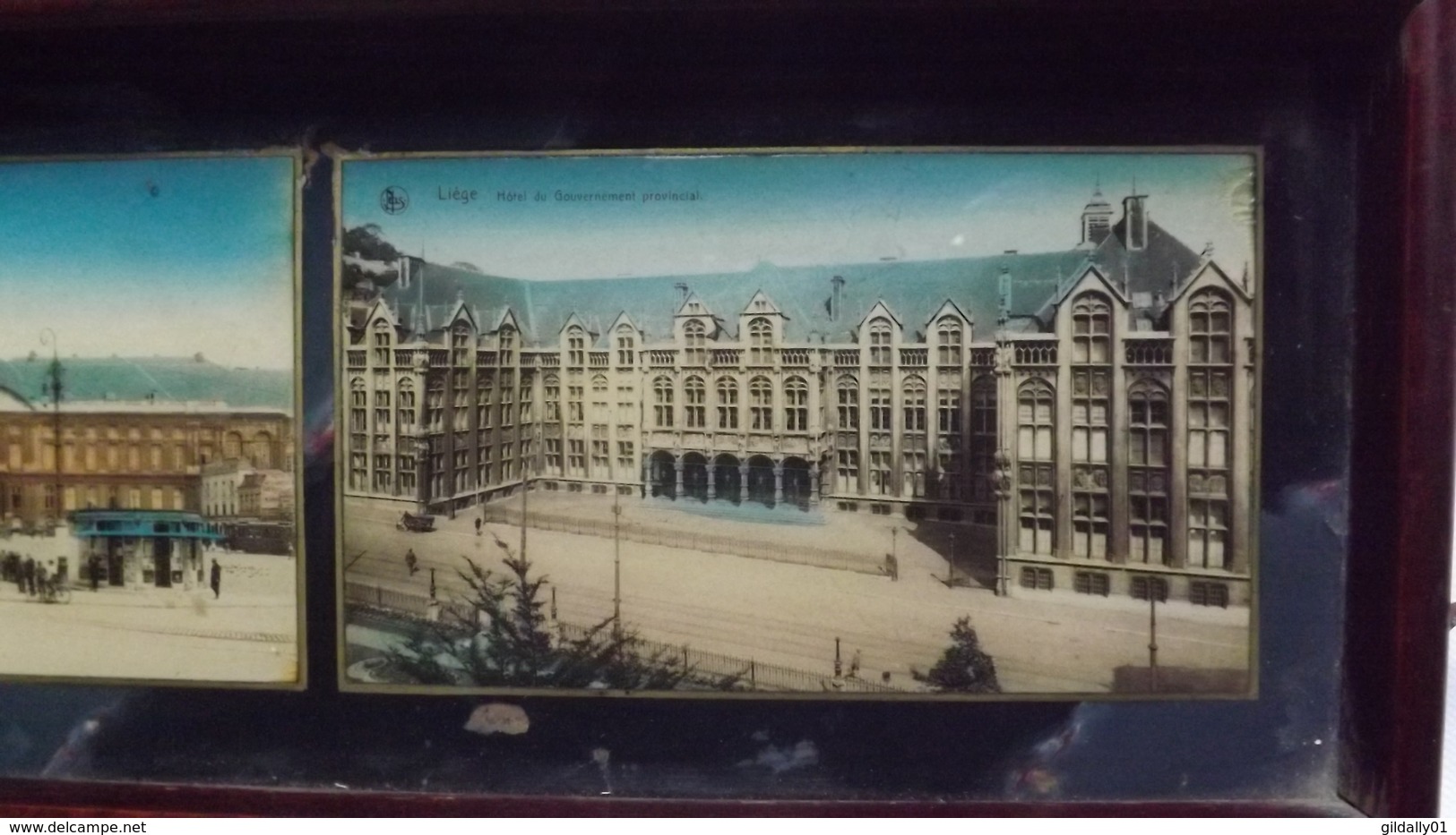 Très Ancien  PLATEAU Avec Deux Cartes Postales De Liège Sous Verre - .    (très Rare) - Glas & Kristall