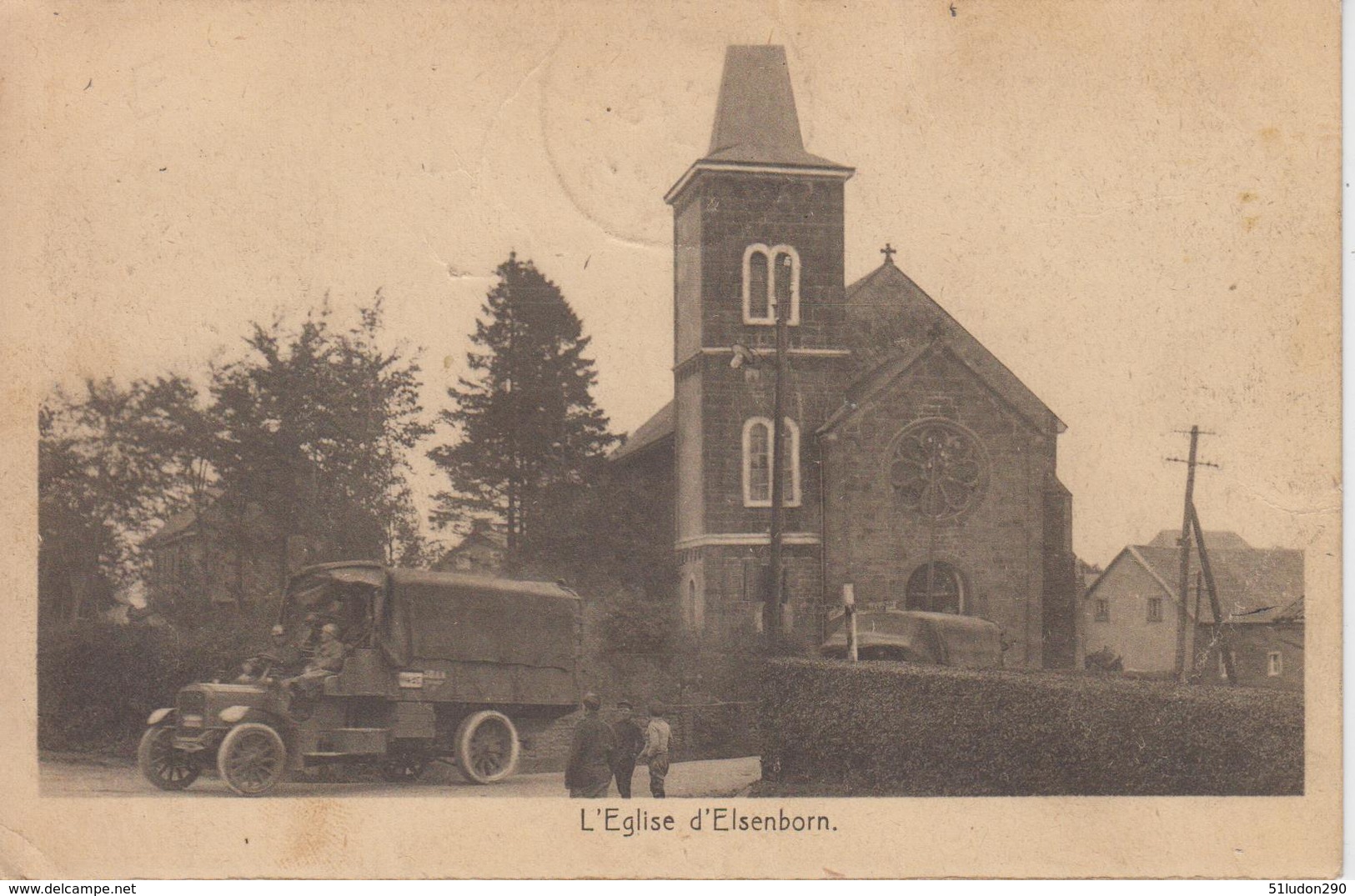 CPA Elsenborn - L'église (avec Belle Animation) - Elsenborn (camp)