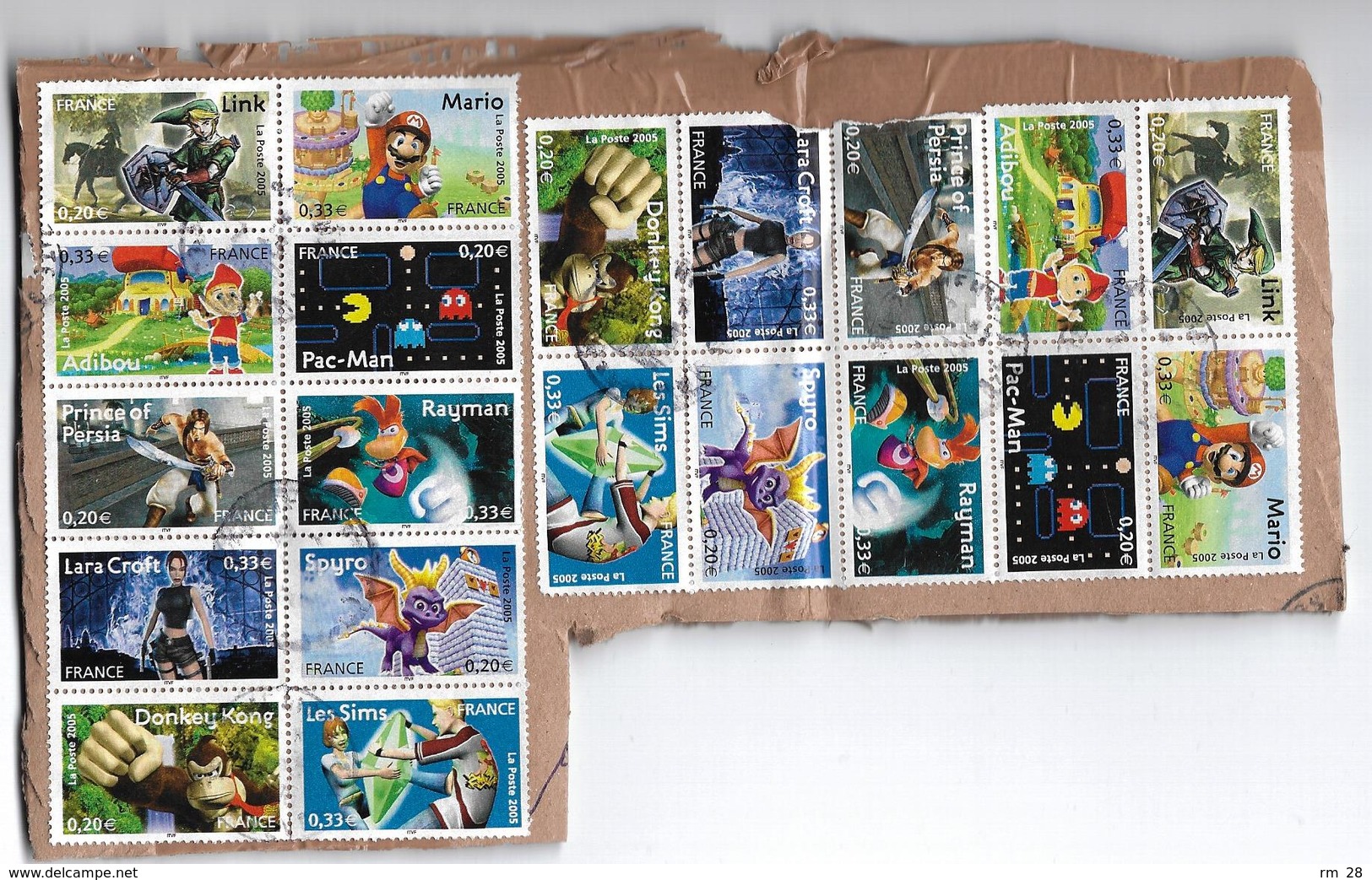 Lot de timbres (souvent en blocs) collés sur lettres et colis (voir les 42 scans) BE