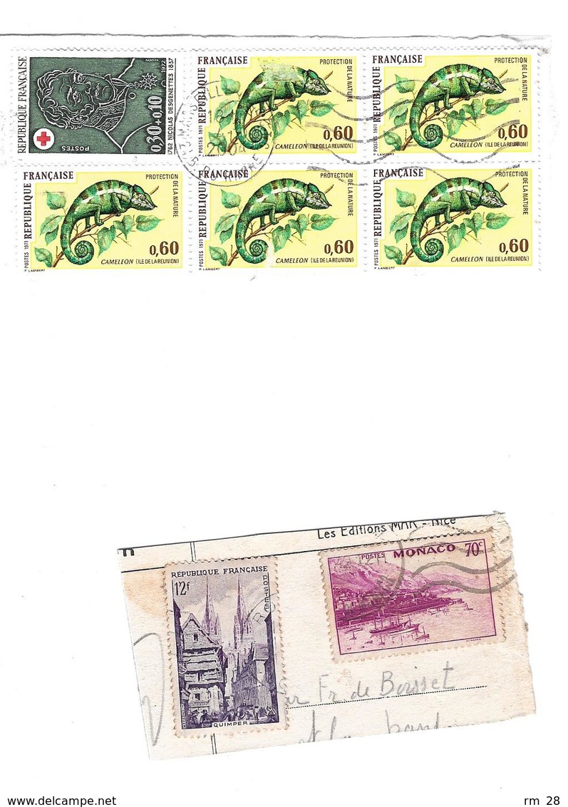 Lot de timbres (souvent en blocs) collés sur lettres et colis (voir les 42 scans) BE