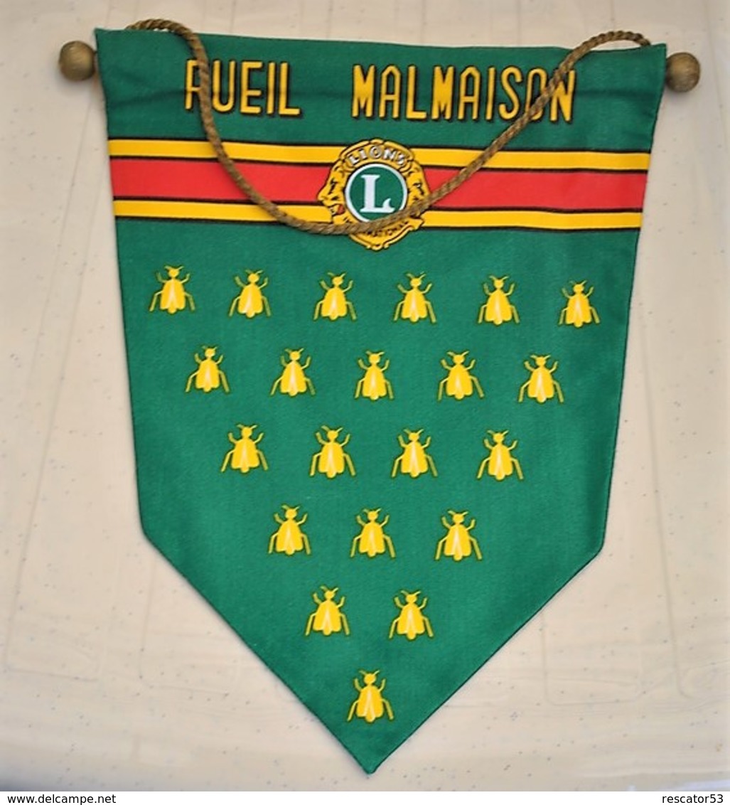 Rare Fanion Lion's Club Rueil-Malmaison - Autres & Non Classés