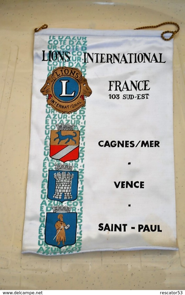 Rare Fanion Lion's Club Cagnes Sur Mer ,Vence , Saint-paul - Other & Unclassified
