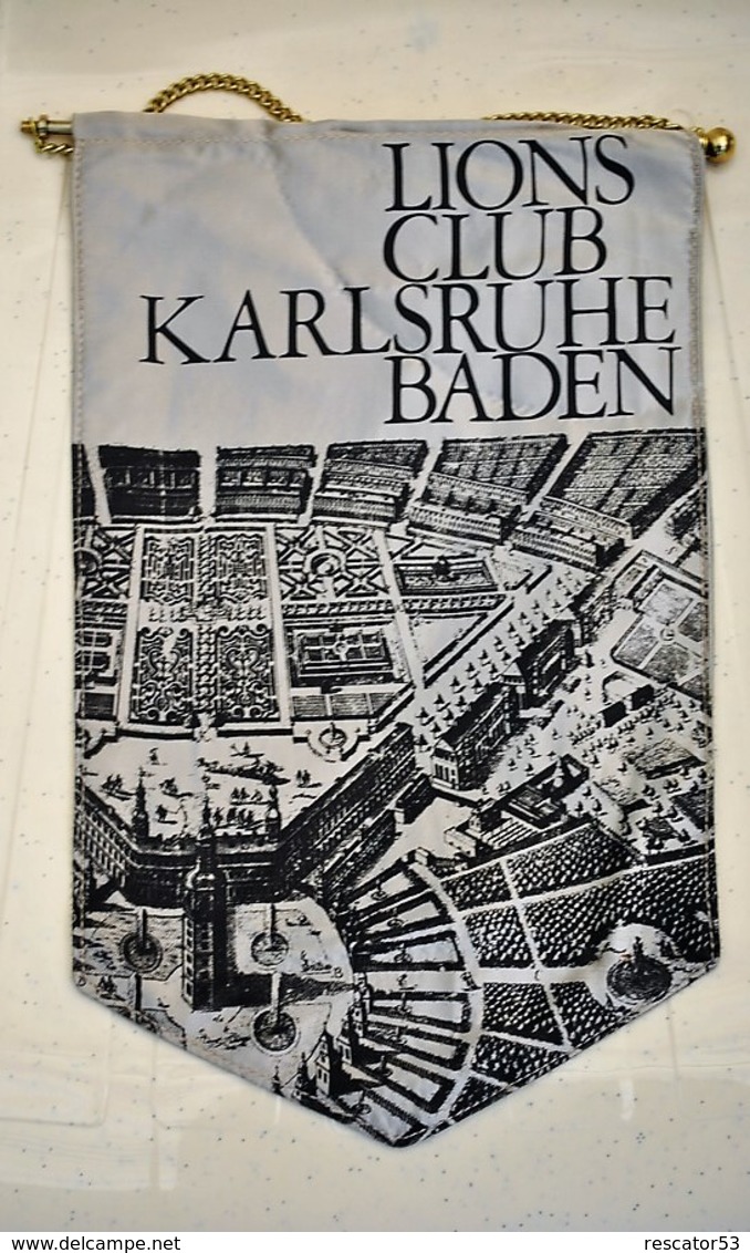 Rare Fanion Lion's Club Karlsruhe Baden - Autres & Non Classés