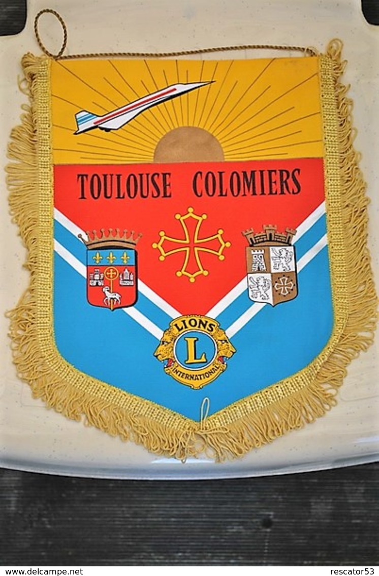 Rare Fanion Lion's Club  Toulouse Colomiers - Autres & Non Classés