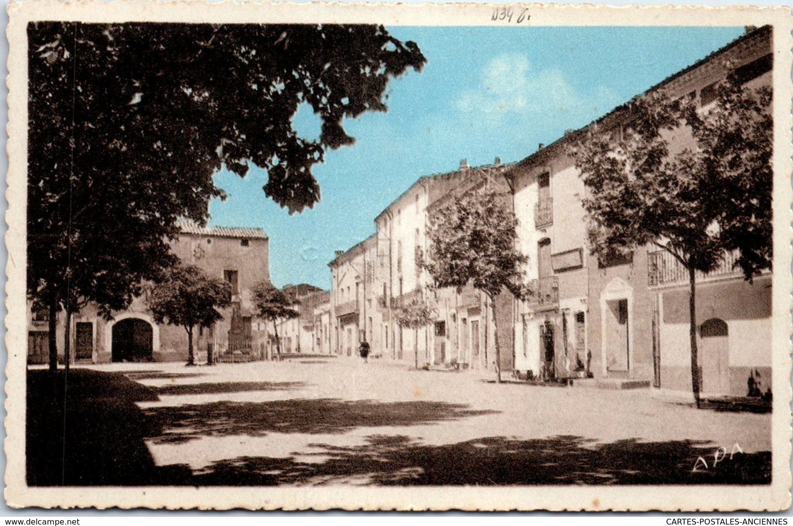 34 CANET - Le Monument Et La Mairie - Autres & Non Classés