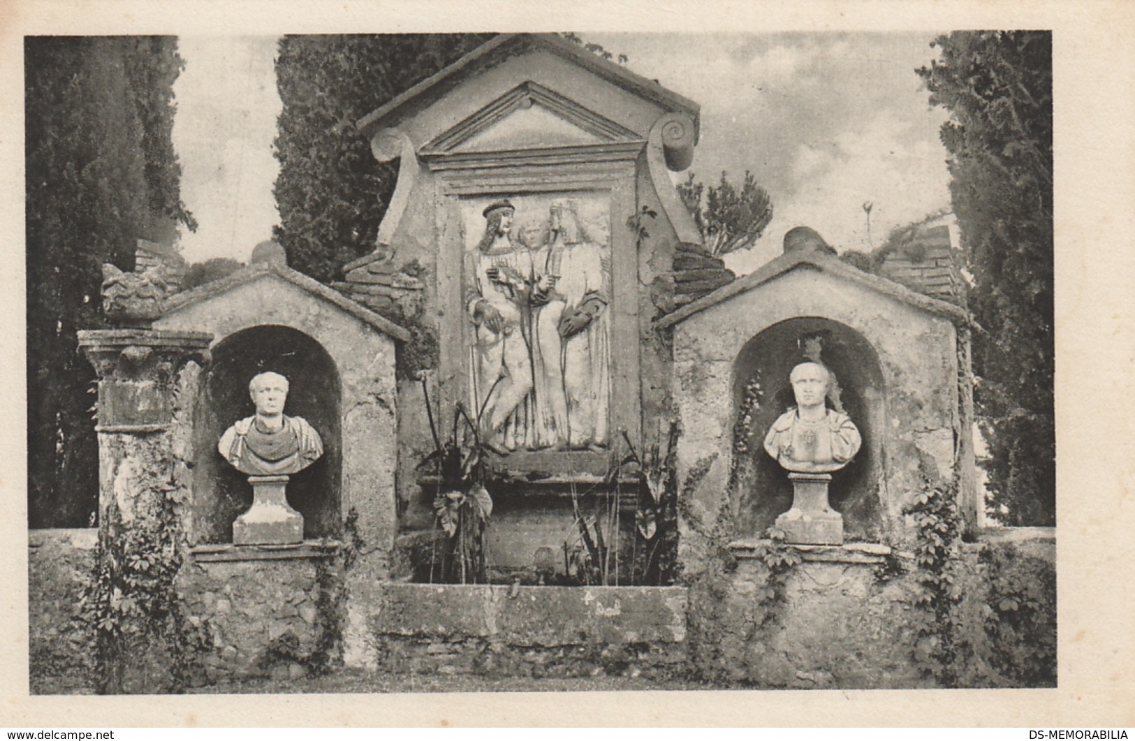 San Vigilio Lago Di Garda - Sculture Antiche Nel Parco - Trento