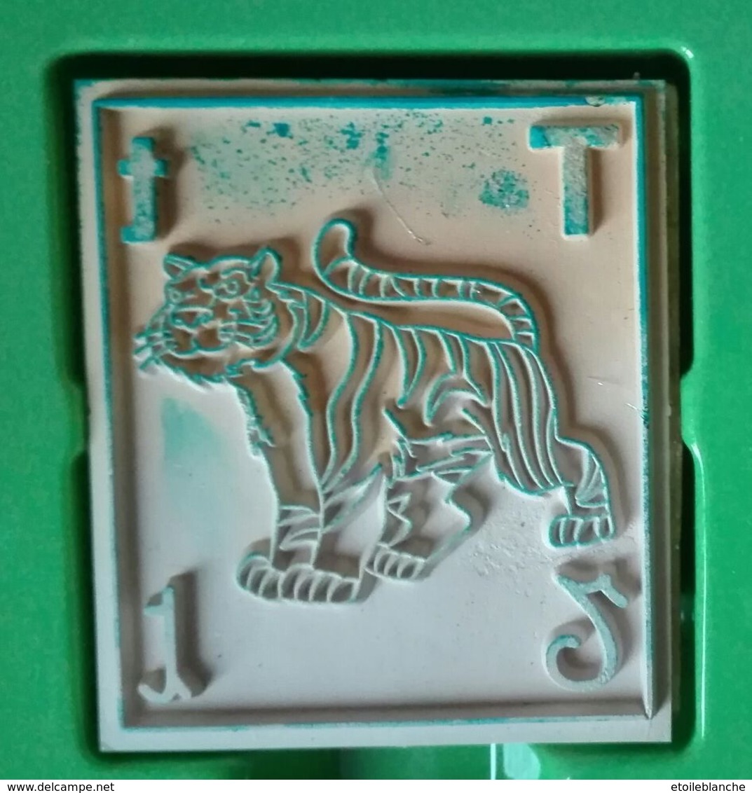 Tampon Bois, Animal, Tigre, Lettre Alphabet T -  Format 4,5 Cm X 5 (épaisseur 1,7 Cm) - Sonstige & Ohne Zuordnung