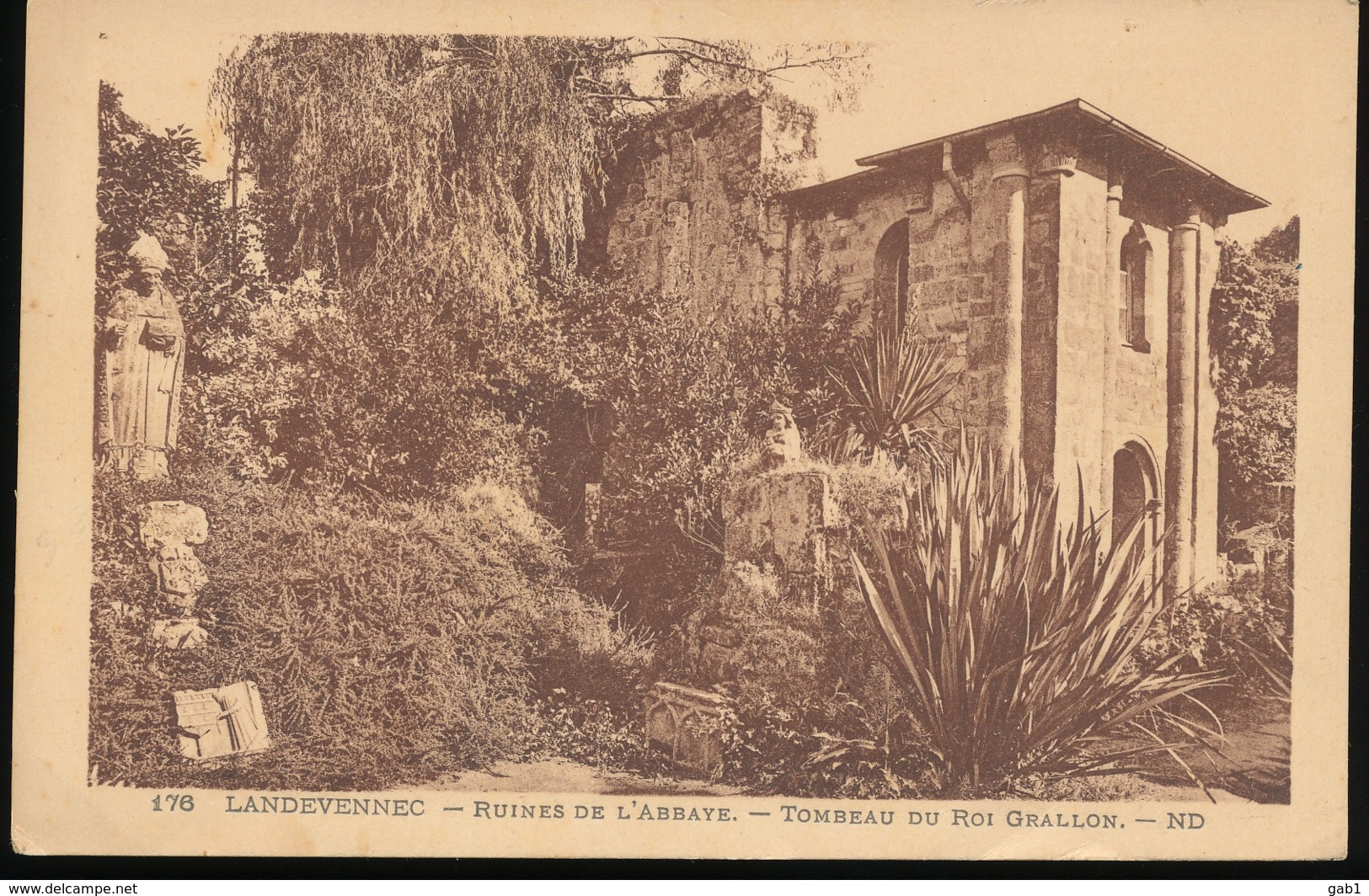 29 -- Landevennec -- Ruines De L'Abbaye -- Tombeau Du Roi Grallon - Landévennec