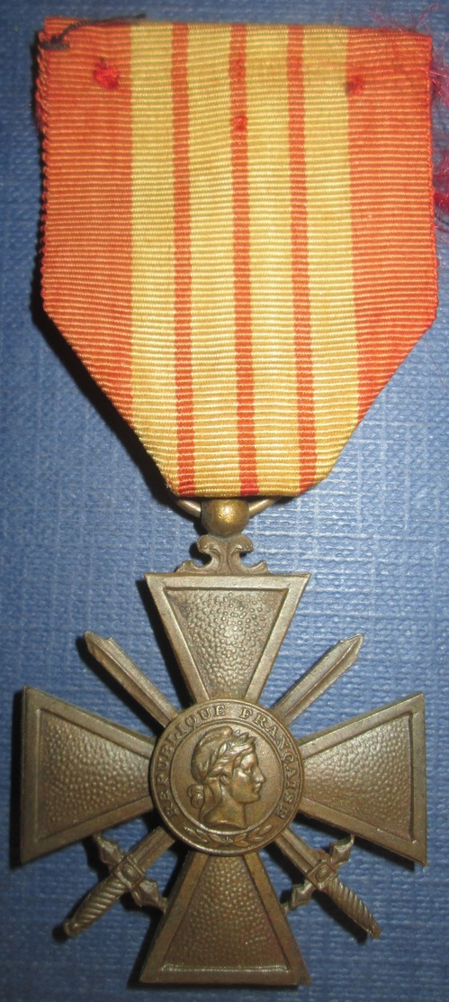 Croix De Guerre 1939 - France