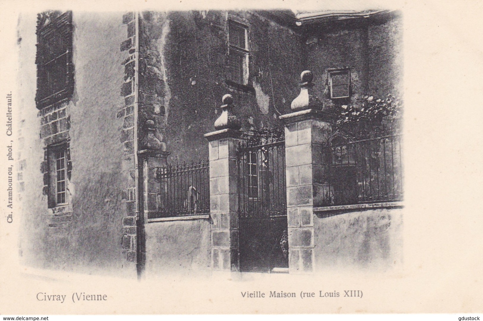 Vienne - Civray - Vieille Maison (rue Louis XIII) - Civray