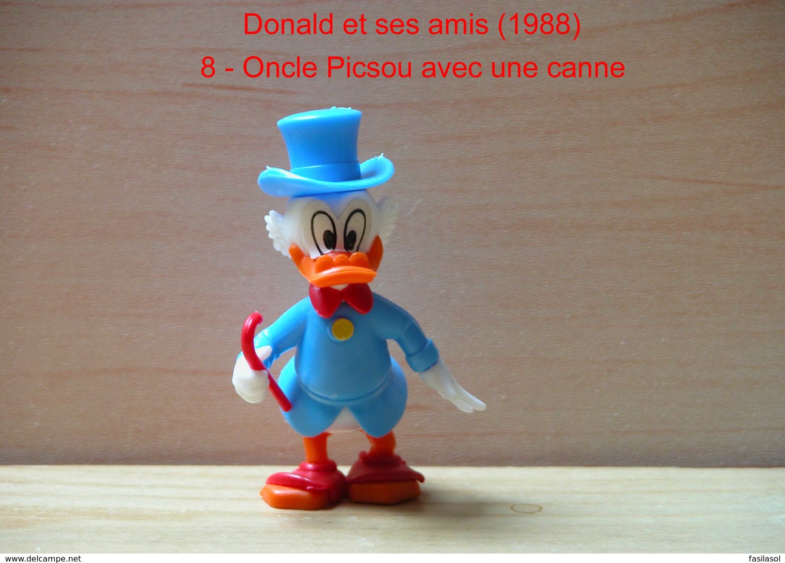 Kinder 1988 : Picsou Avec Cane Rouge Et Habits Bleu Clair "Donald & Ses Amis" - Dessins Animés