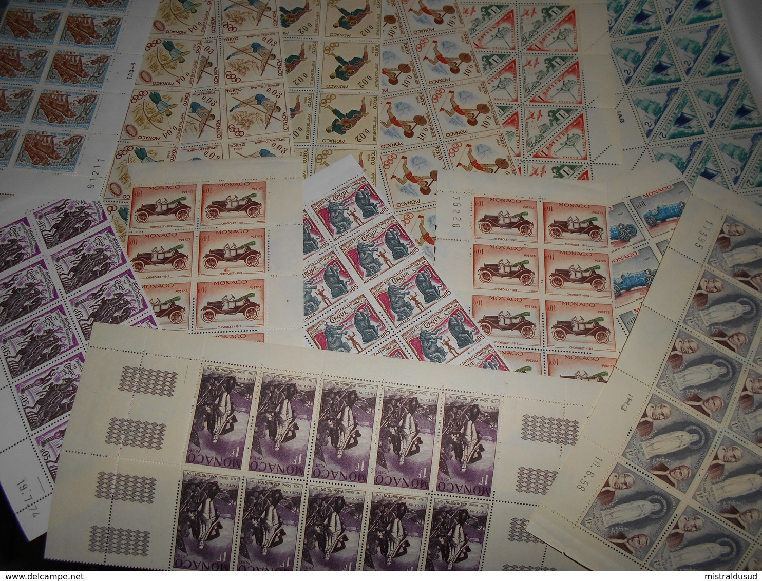 Collection , Monaco 160 Timbres Neuf , La Plupart Avec Coins Dates - Collections (sans Albums)