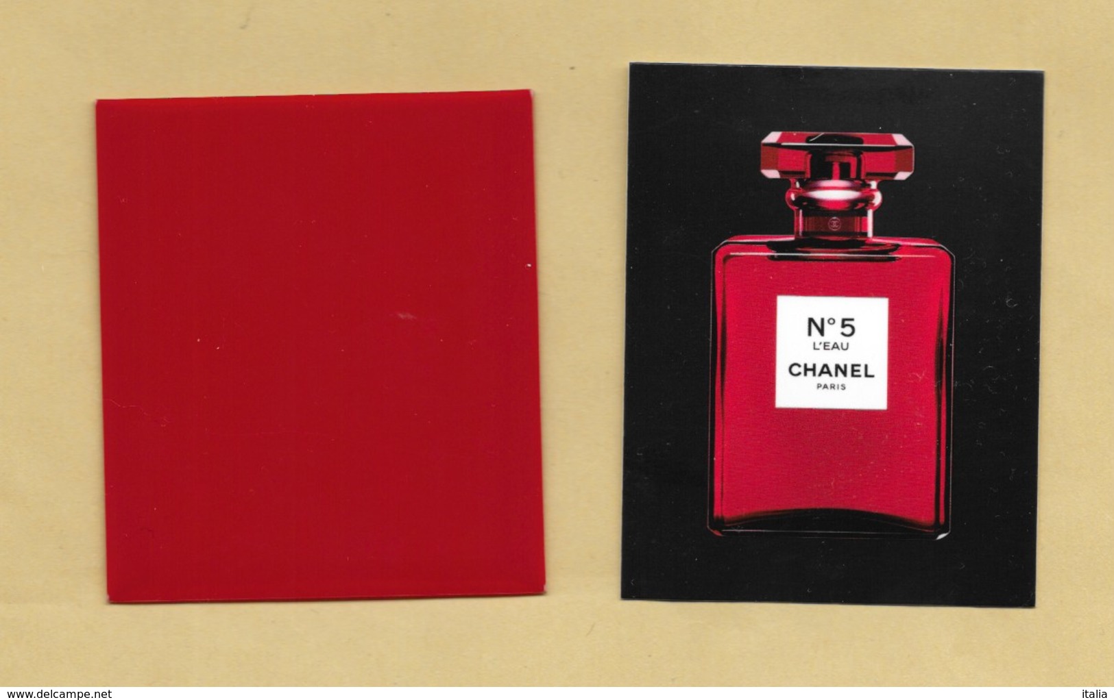 Carte Parfumée Avec Patch Perfume Card N°5 + étui Rouge * CHANEL * XMAS NOEL 2018 * R/V * Russie *** 1 EX - Modernes (à Partir De 1961)