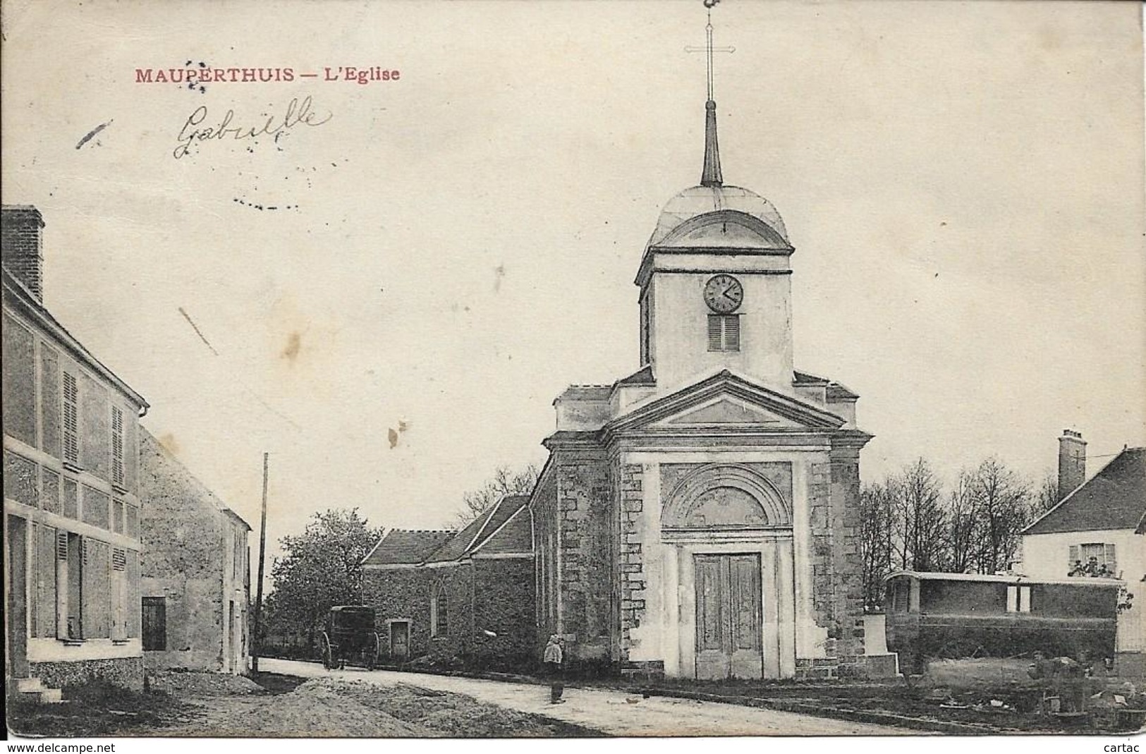 D77 - MAUPERTHUIS - L'EGLISE - Calèche Sur Le Chemin - Roulotte Sur La Droite - Autres & Non Classés