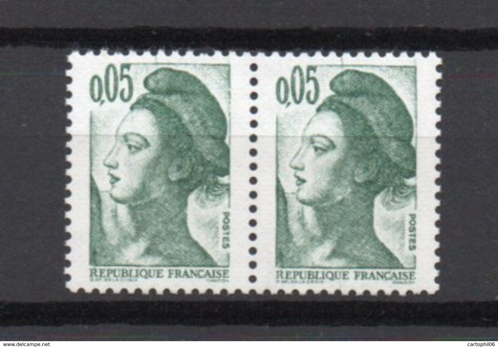 - FRANCE - Variété N° 2178 - 5 C. Vert-noir Type Liberté 1982 - GRIFFE SUR BONNET - - Neufs