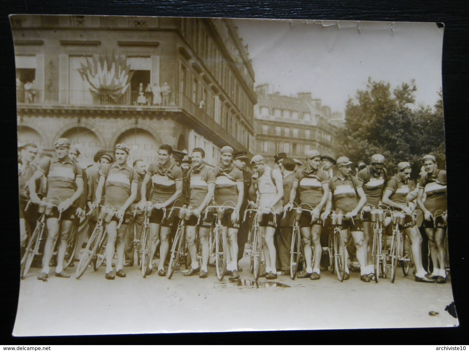 PHOTO DE PRESSE EQUIPE ITALIENNE DEPART 39ème TOUR DE FRANCE KEYSTONE - Cyclisme