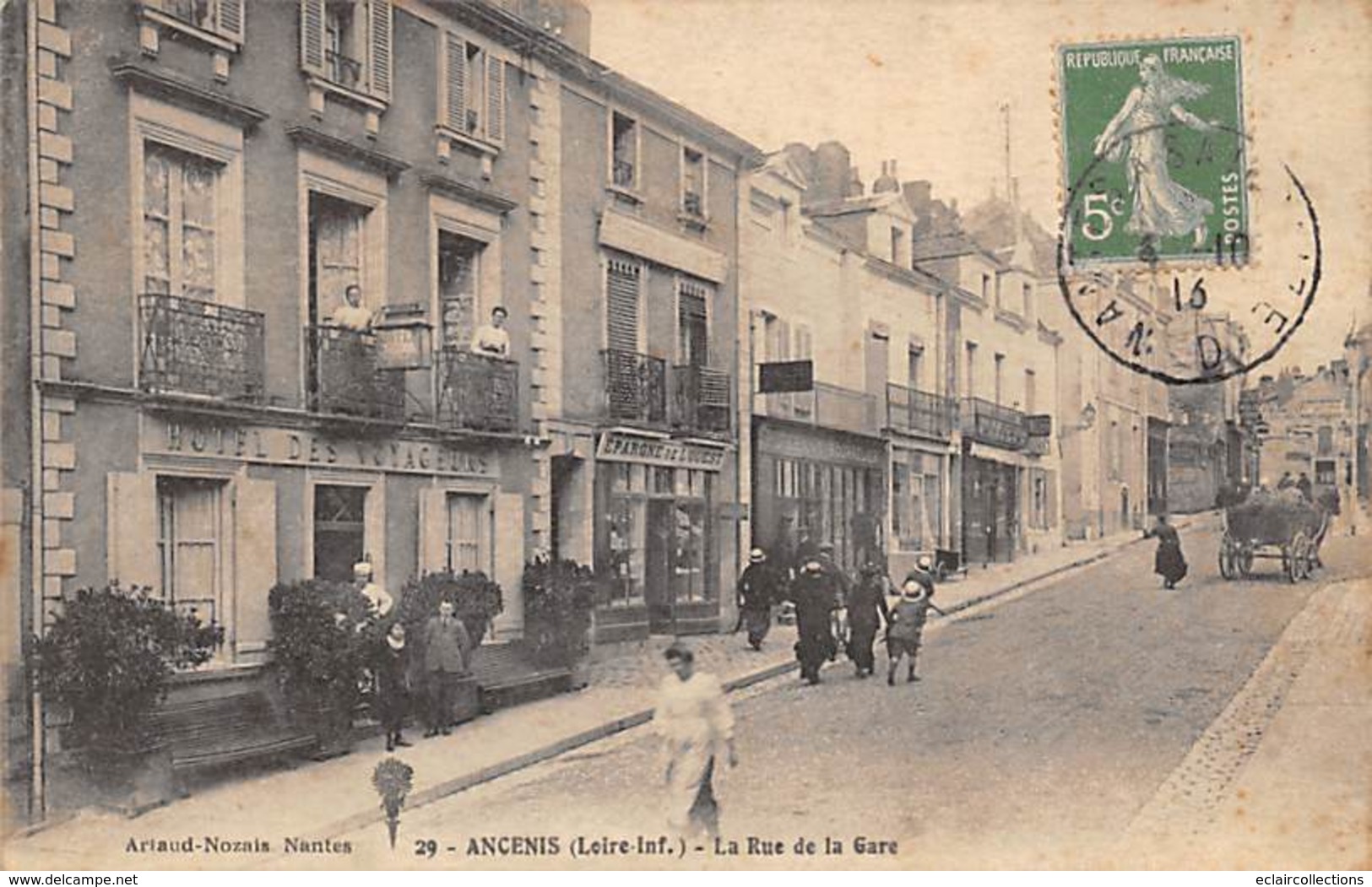 Ancenis         44         Rue De La Gare. Commerces. Epargne De L'Ouest Et Hôtel Des Voyageurs        (voir Scan) - Ancenis