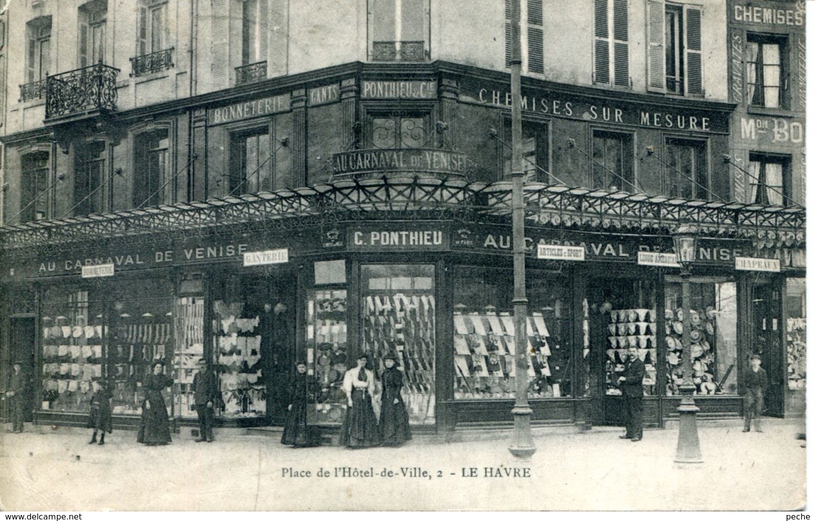 N°67341 -cpa Le Havre -place De L'hôtel De Ville - Magasin Au Carnaval De Venise- - Unclassified