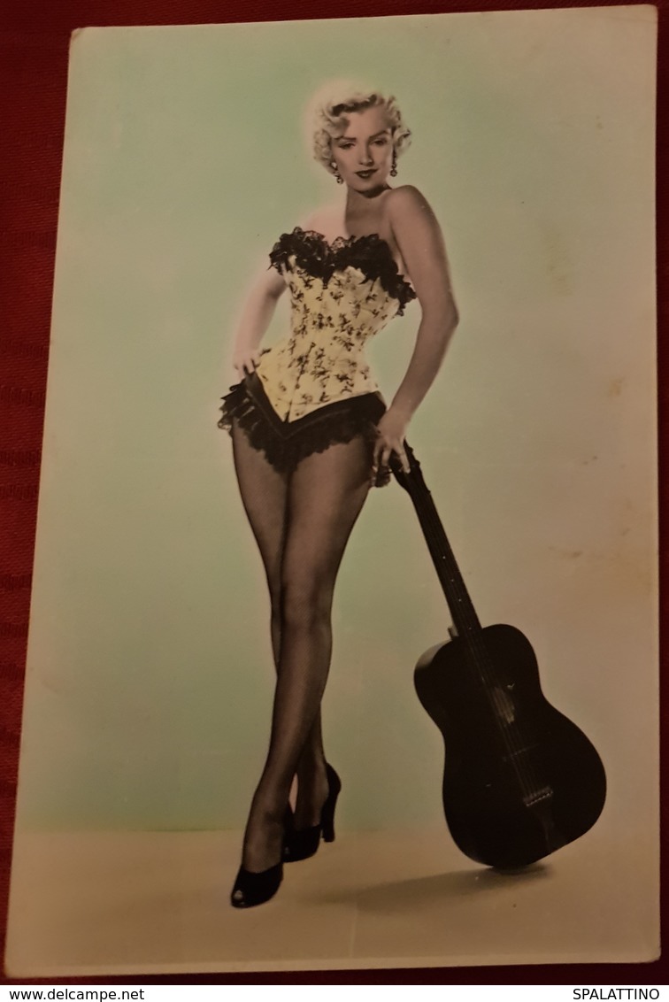 MARILYN MONROE, AMERICAN ACTRESS, RARE ORIGINAL VINTAGE POSTCARD - Actors