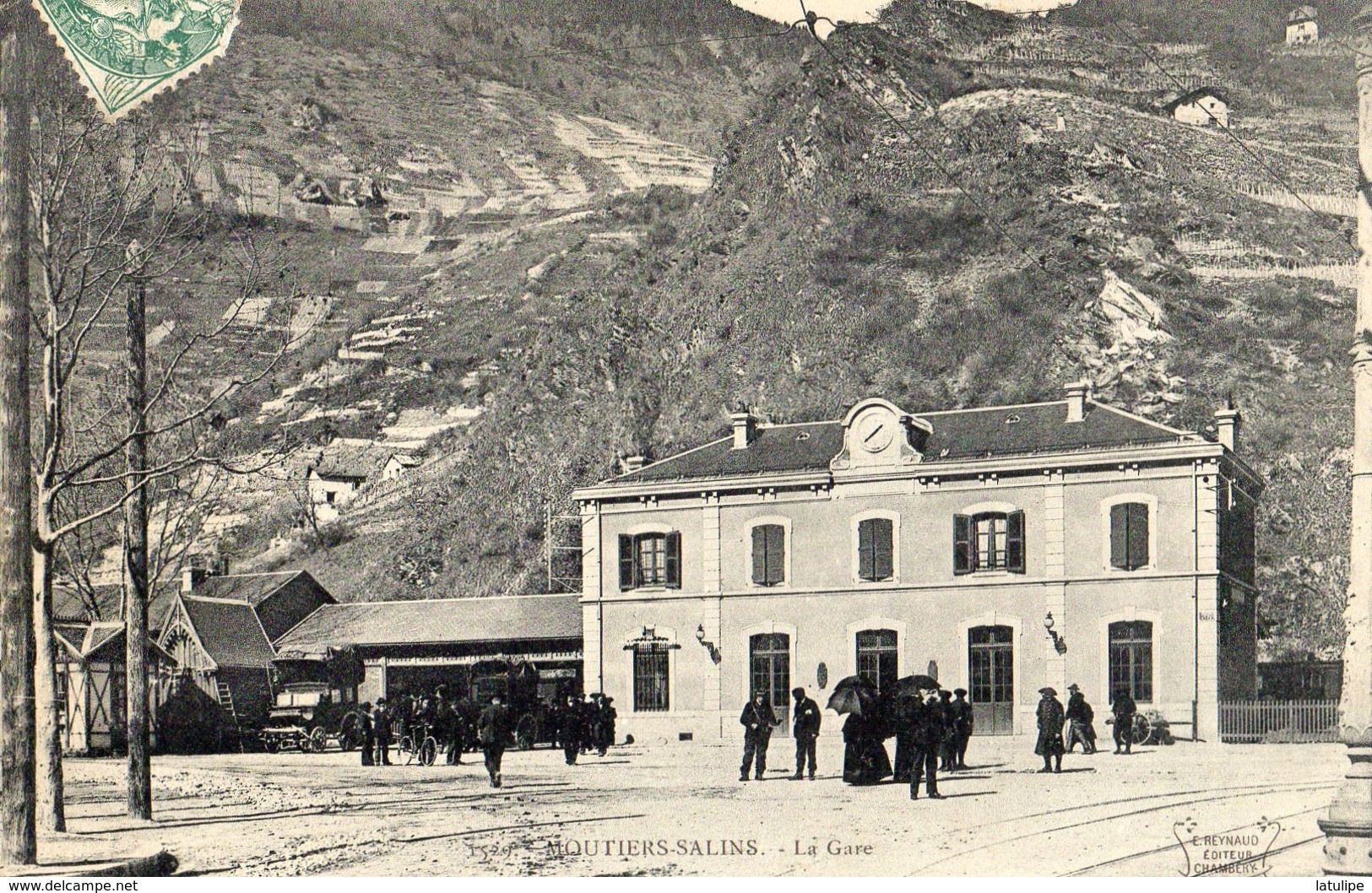 Moutiers-Salins  73    La Gare  Et La Place Tres Animée - Moutiers